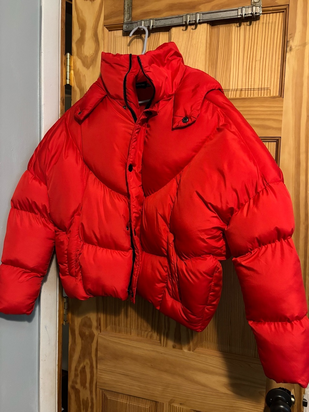 PrettyLittleThing Red Cropped Puffer Jacket